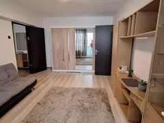 Titan, ap 2 camere de inchiriat